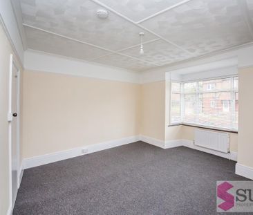 4 bedroom terraced house to rent - Photo 3