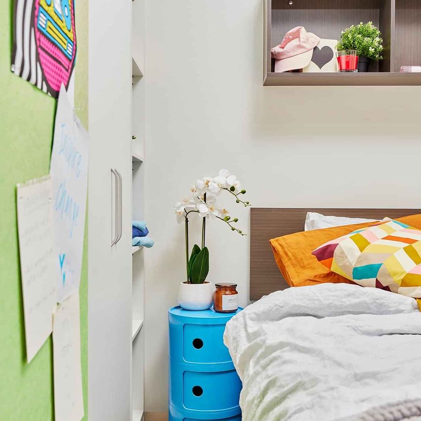 Ultra Twin, King Single Bed - Photo 1