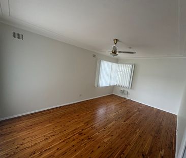 Well Presented Family Home in Great Location&excl; - Photo 5