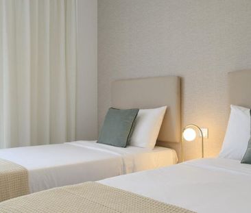 Luxury penthouse for rent in Estepona, Andalusia - Photo 4