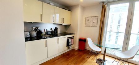 The Hayes, The Hayes, CARDIFF - Photo 5