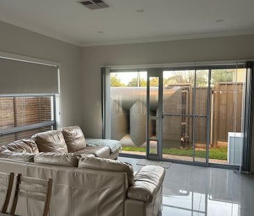 Port Noarlunga - Photo 1