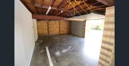 FULLY REFURBISHED, FAMILY HOME - Photo 2