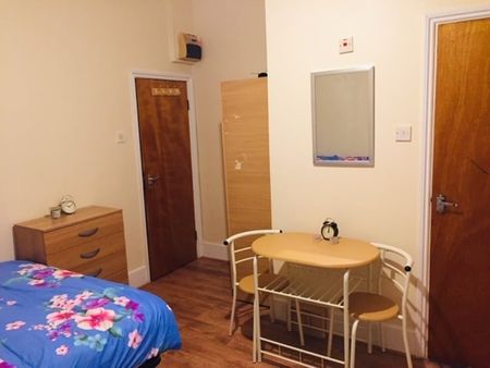 Studio Flat, Mount Pleasant Road, N17 - Photo 5