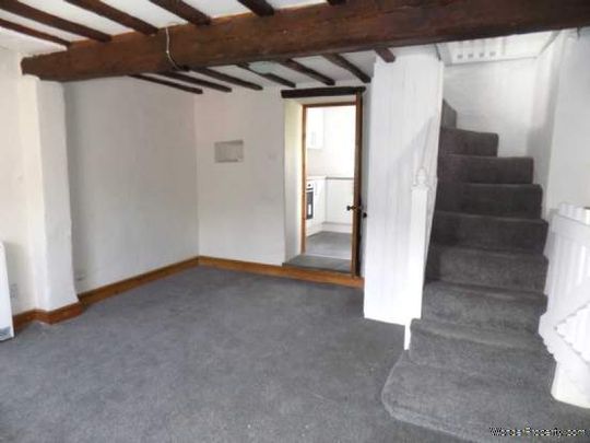 2 bedroom property to rent in Denbigh - Photo 1