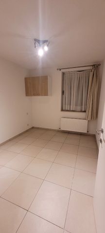 Recent, gelijkvloers appartement met 2 slaapkamers - Foto 2