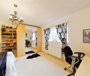 5 bedroom detached house to rent - Photo 4