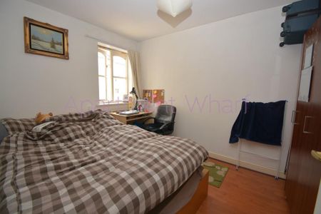 1 bedroom in a flat share to rent - Photo 4