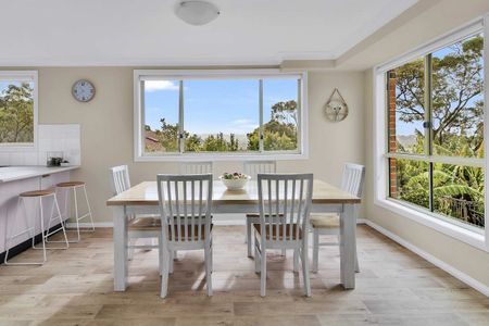 STUNNING TWO LEVEL TOWNHOUSE IN PRIME LOCATION - Photo 4