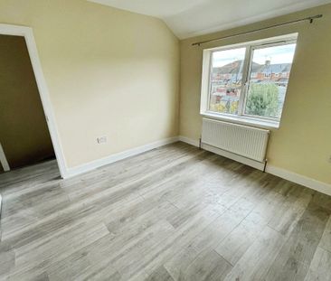 Morrison Street, SWINDON - Photo 5