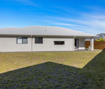 4 Bedroom home in Newport Contact Julie Sykes 0438 050 110 Weekly r... - Photo 3