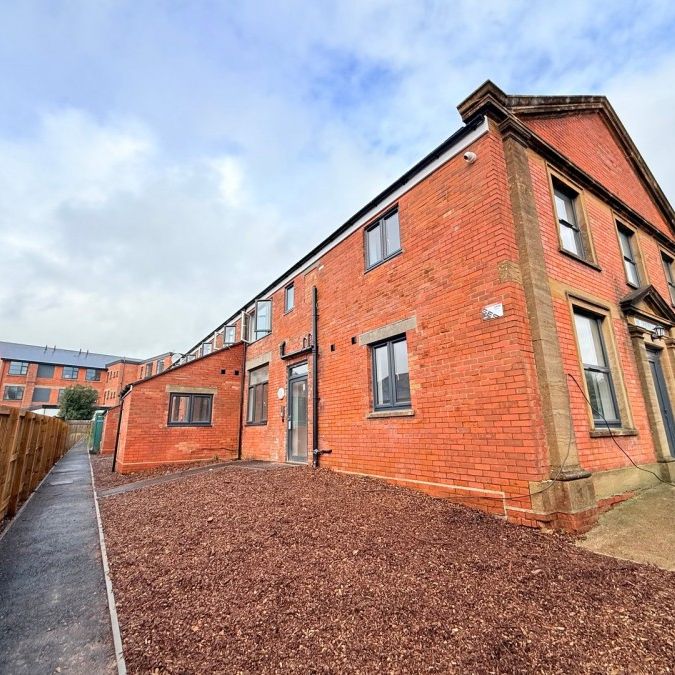 Sherborne Road, Yeovil, Somerset - Photo 1