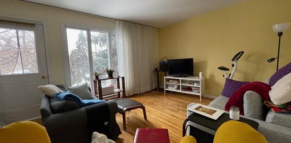 Ahuntsic 5 1/2 - Photo 2