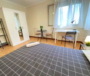 Calle de Pico de Alba, Madrid, Community of Madrid 28053 - Photo 6