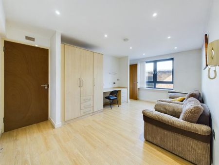 Studio to rent - Photo 2