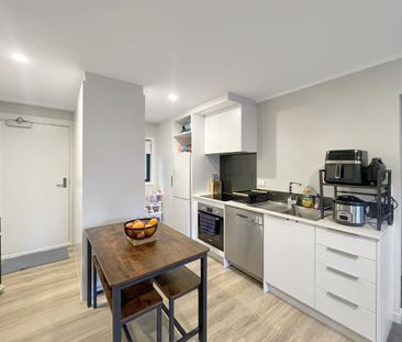 ***Welcome to 2F/11 Newtown Avenue*** - Photo 6
