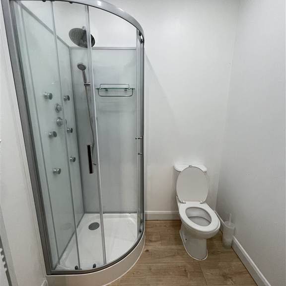 49 Ballygomartin Road - Flat 2, Belfast, BT13 3LA - Photo 1