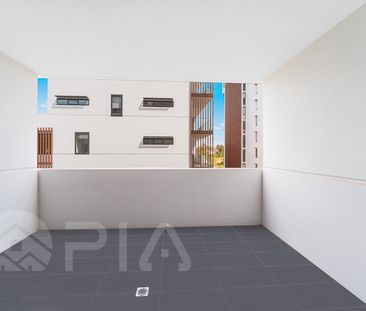 Modern 2-Bedroom, 2-Bathroom Apartment with Balcony and Parking – L... - Photo 3