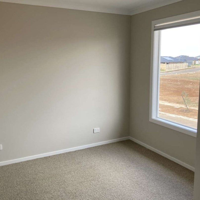 13B Townley Boulevard, Werribee VIC 3030 - Photo 1