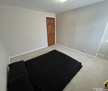 3 bedroom detached house to rent - Photo 2
