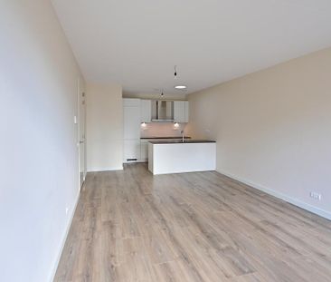 Appartement te huur: Keucheniusstraat 8-A 1271 BN Huizen - Photo 2
