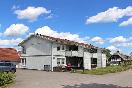 Korsberga, Västra Götaland, Hjo - Photo 2