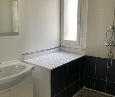 Location Appartement 3 pièces 64m² LIBOURNE 33500 - Photo 4