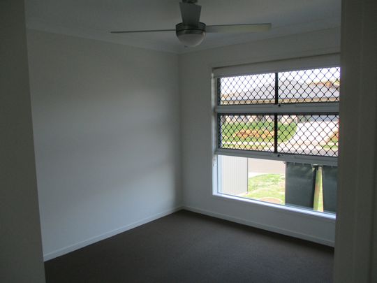 Modern duplex in Cumbalum - Photo 1