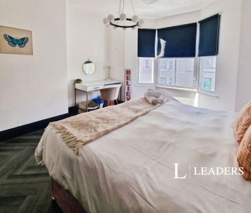 3 bedroom apartment to rent Steine Lane, Brighton, East Sussex, BN1 - Photo 3