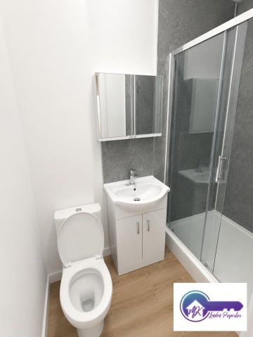 4 Bedroom Flat To Rent - Photo 5