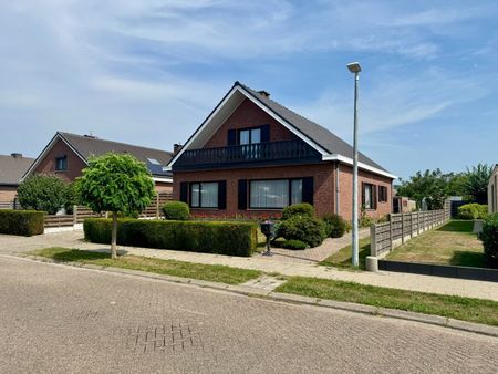 Vrijstaande woning met 3 slaapkamers en een mooie tuin. - Photo 4