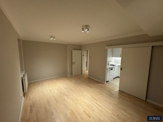 TERRASSEN WOHNUNG MIT GARAGE - GRÜNRUHELAGE - IM HERZEN DES 23. WIENER GEMEINDEBEZIRK - Foto 1