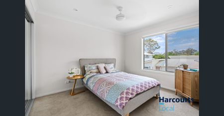 Pretty, Comfy, And So Handy! - Photo 3