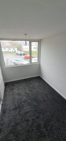 3 bedroom character property to rent - Photo 5