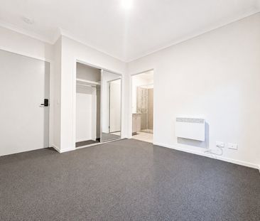 Melton South - Photo 3