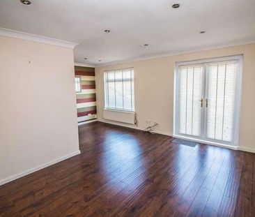 Broadmeadows, Fatfield, Washington, Tyne And Wear, NE38 - Photo 2