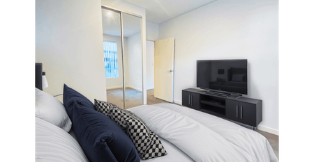 BEAUTIFUL 2 BED 2 BATH UNIT WITH PRIVATE FRONT YARD - Photo 3