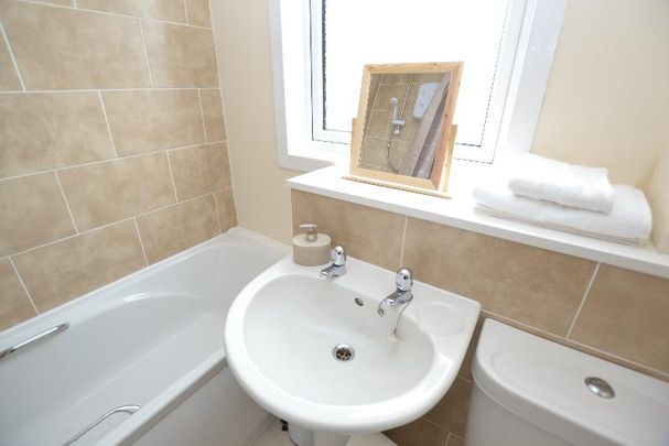 2 bedroom semi-detached house to rent - Photo 1