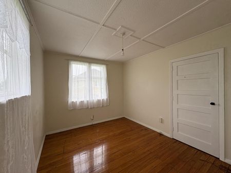 Cozy 3-Bedroom Home in Huntly - Photo 4