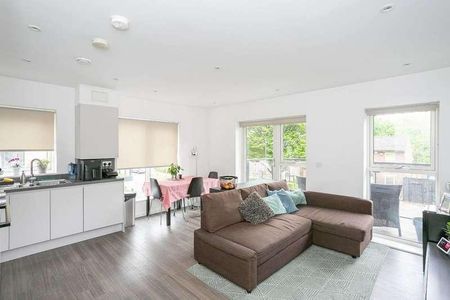 Henbury Way, Bushey, WD19 - Photo 4