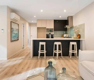 Ideal "lock n leave" 2 bedroom - Photo 3