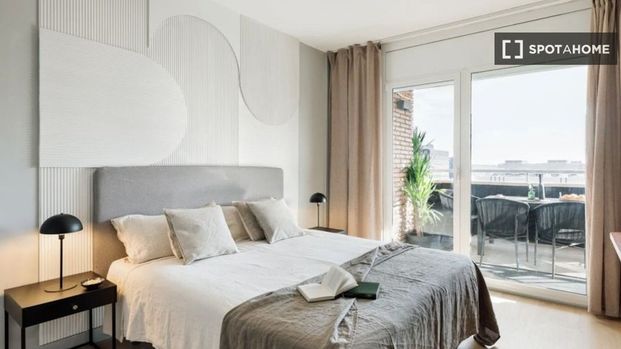 2 room luxury Flat for rent in Barcelona, Spain - Photo 1