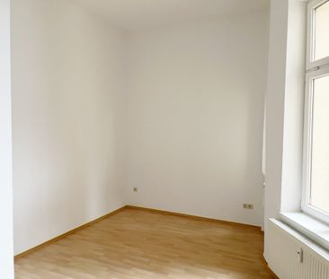Große 2-Zimmer-Wohnung mit Wohnküche und Balkon, Puschkinstraße in ... - Photo 2