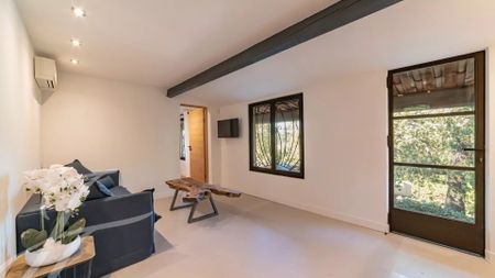Maison à louer Mougins, Cote d'Azur, France10 000 EUR / Mois - Photo 3