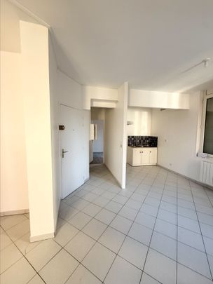 Location Appartement 2 pièces 42m² FECAMP 76400 - Photo 1