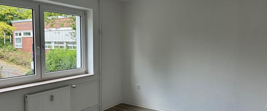 Partially renovated 3 room first floor apartment - Foto 1