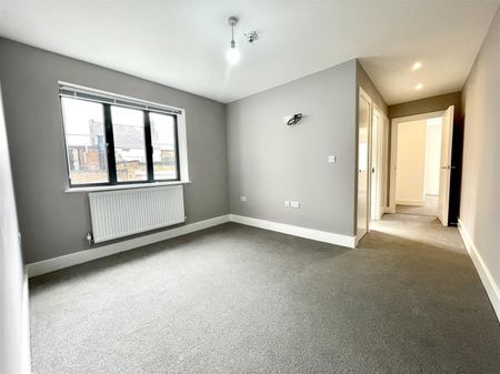 4 Bedroom House - Townhouse To Let - Photo 4