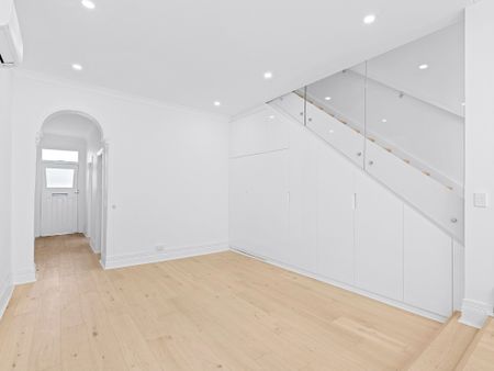 Architect-reinvented terrace with a studio retreat - Photo 2