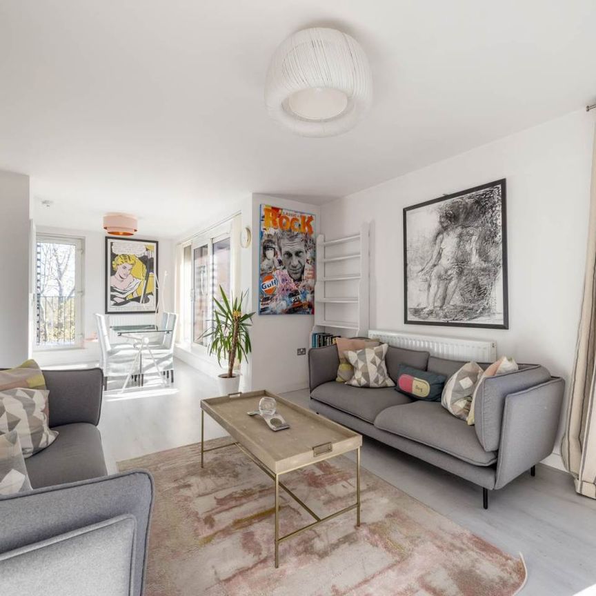 Kimmerghame Drive, Fettes, Edinburgh - Photo 1