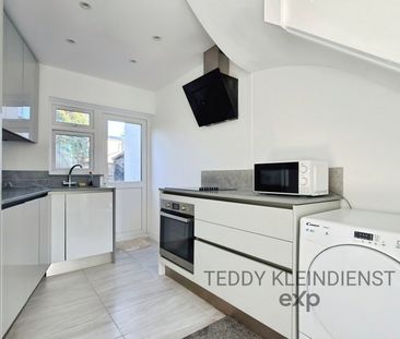 Bazalgette Gardens, New Malden, KT3 5HF - Photo 6